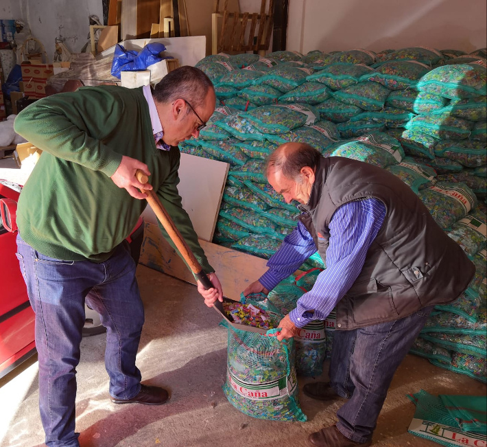 Andalucía Por Sí dona 150 kilos de caramelos para la Cabalgata de Motril